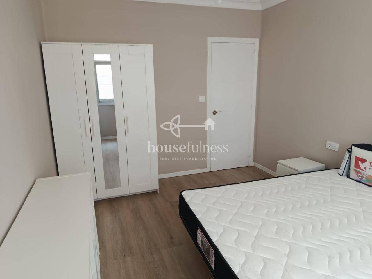 3 bedroom Flat for rent in Ferrol - € 800 (Ref: 9811292)
