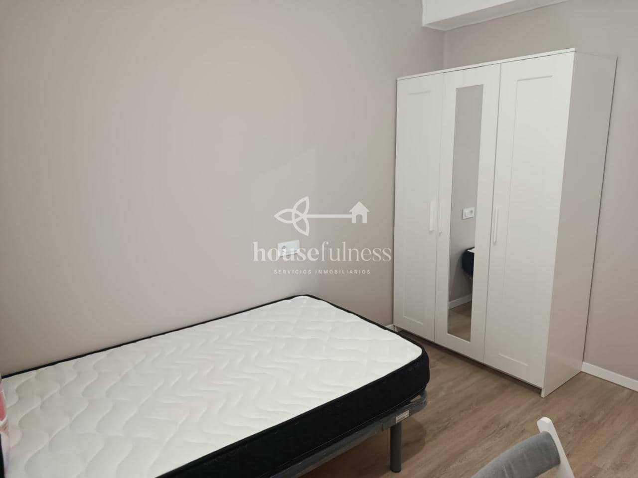 3 bedroom Flat for rent in Ferrol - € 800 (Ref: 9811292)