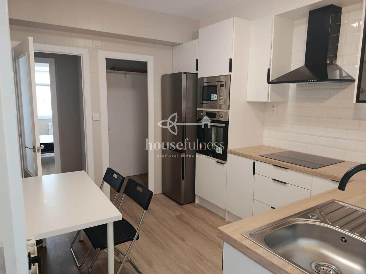 3 bedroom Flat for rent in Ferrol - € 800 (Ref: 9811292)