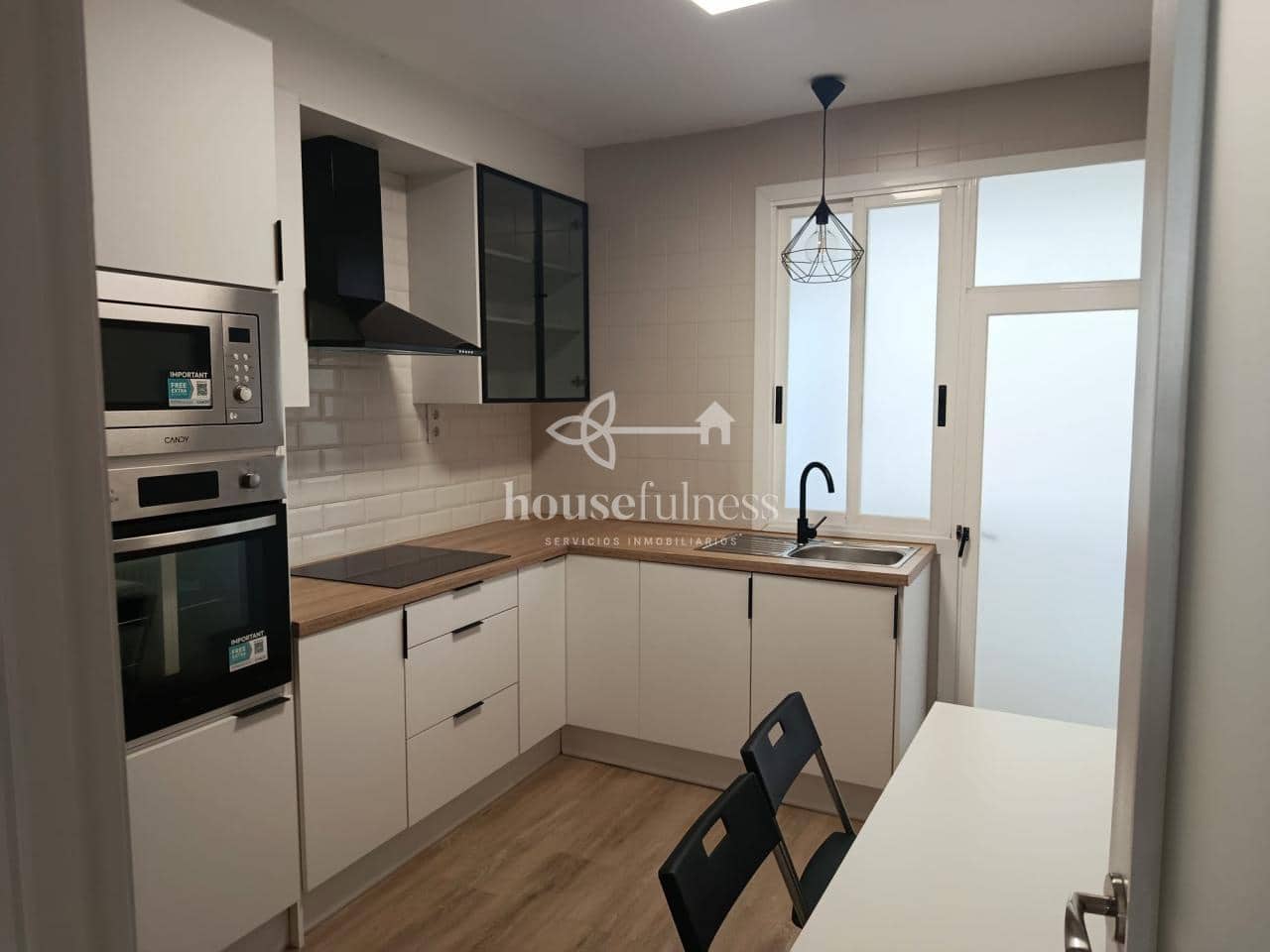 3 bedroom Flat for rent in Ferrol - € 800 (Ref: 9811292)