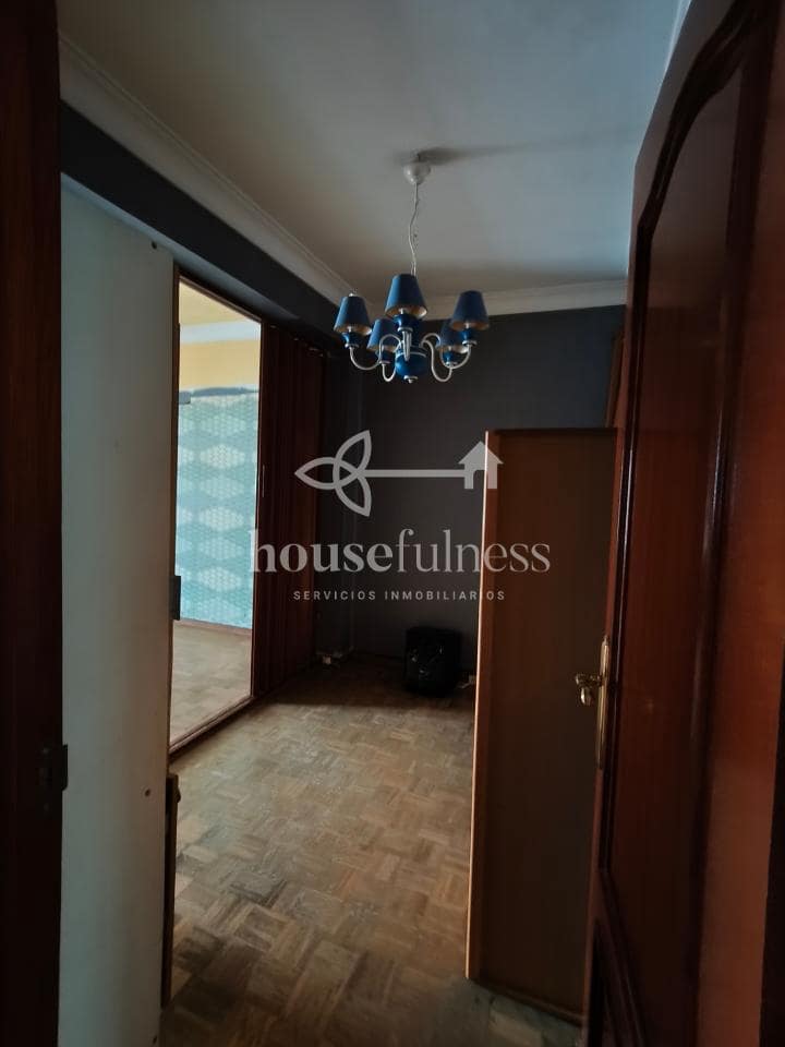2 bedroom Flat for sale in Ferrol - € 70,000 (Ref: 9811293)