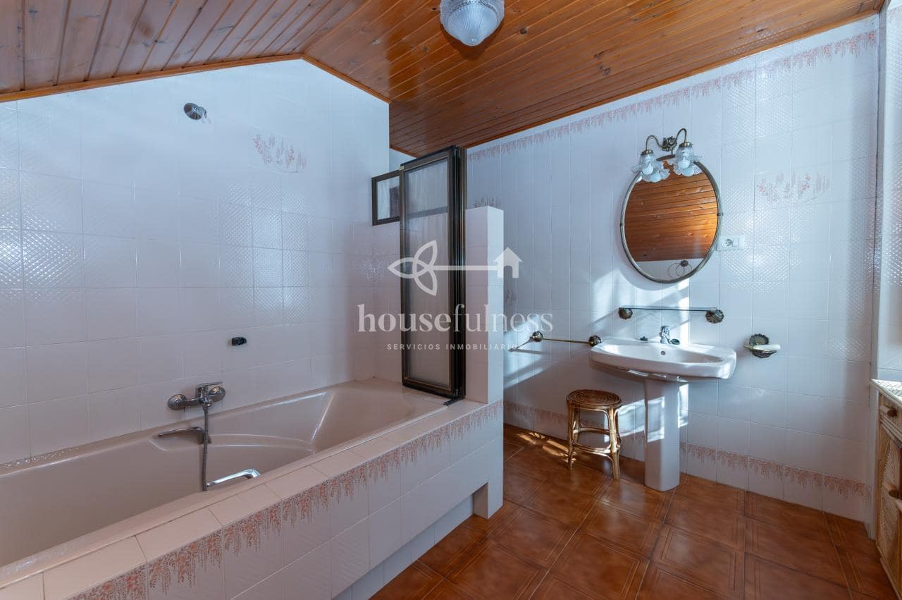 4 Zimmer Villa zu verkaufen in San Sadurnino mit Garage - 450.000 € (Ref: 9819949)