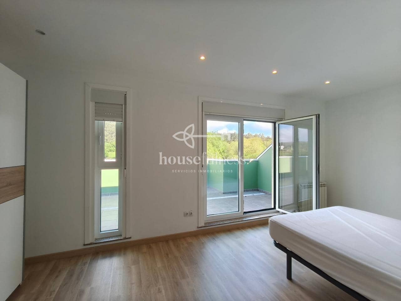 4 quarto Penthouse para venda em Somozas com garagem - 250 000 € (Ref: 9822048)