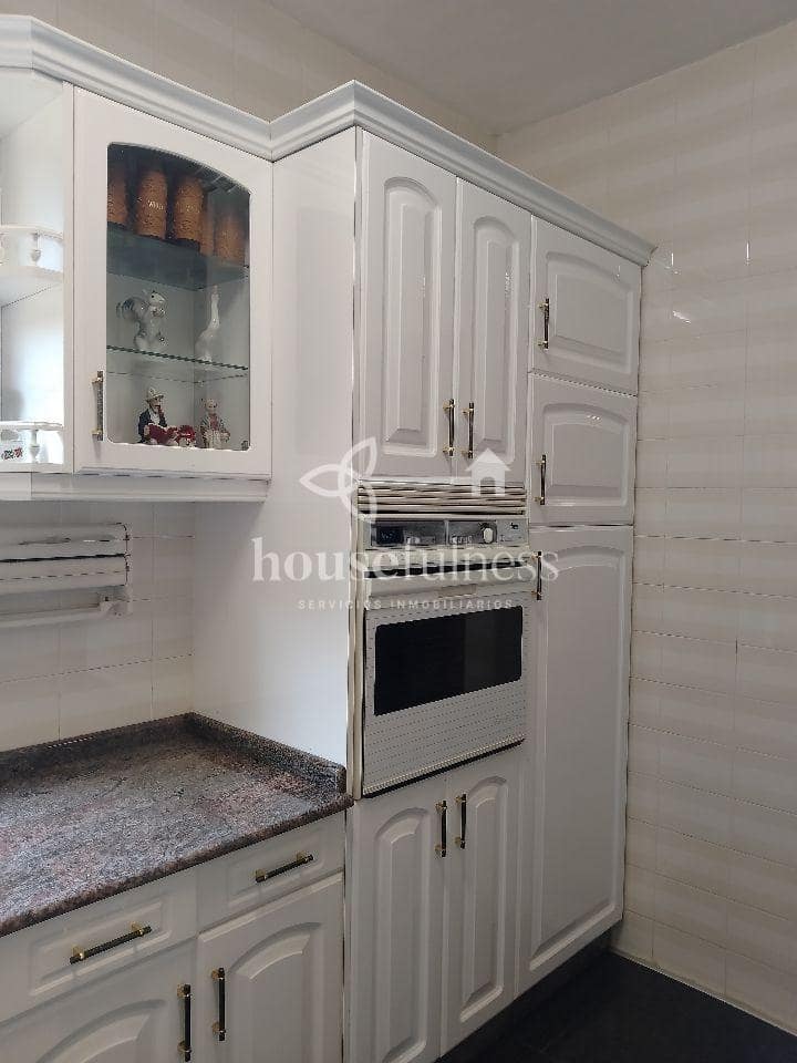 3 bedroom Flat for rent in Ferrol with pool garage - € 700 (Ref: 9830749)