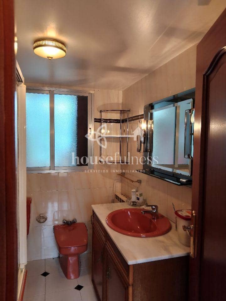 3 bedroom Flat for rent in Ferrol with pool garage - € 700 (Ref: 9830749)