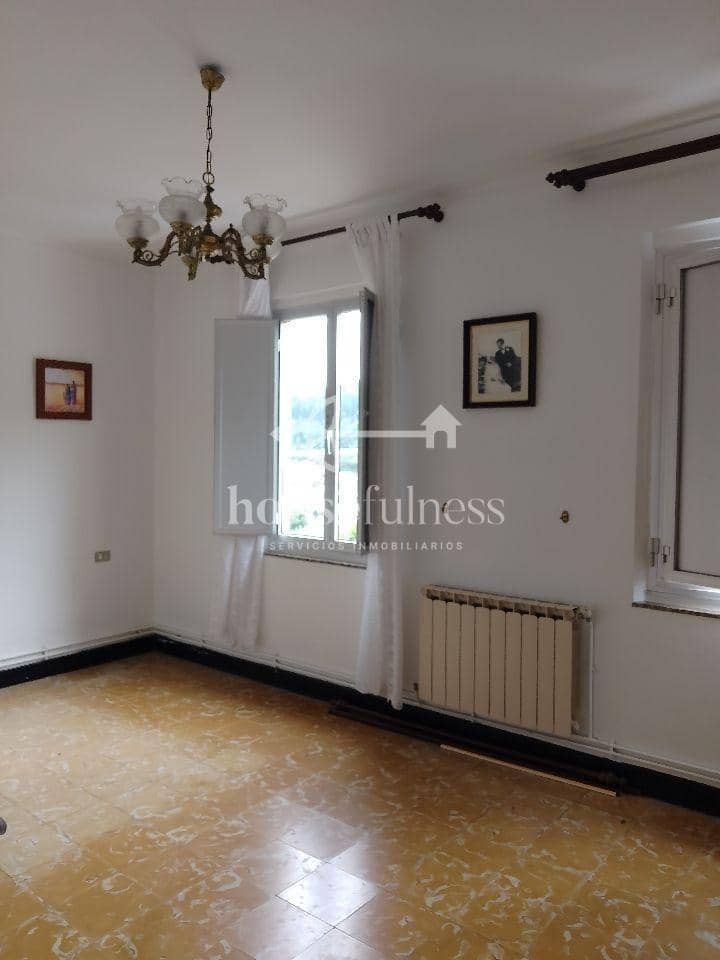 3 bedroom Flat for rent in Ferrol with pool garage - € 700 (Ref: 9830749)