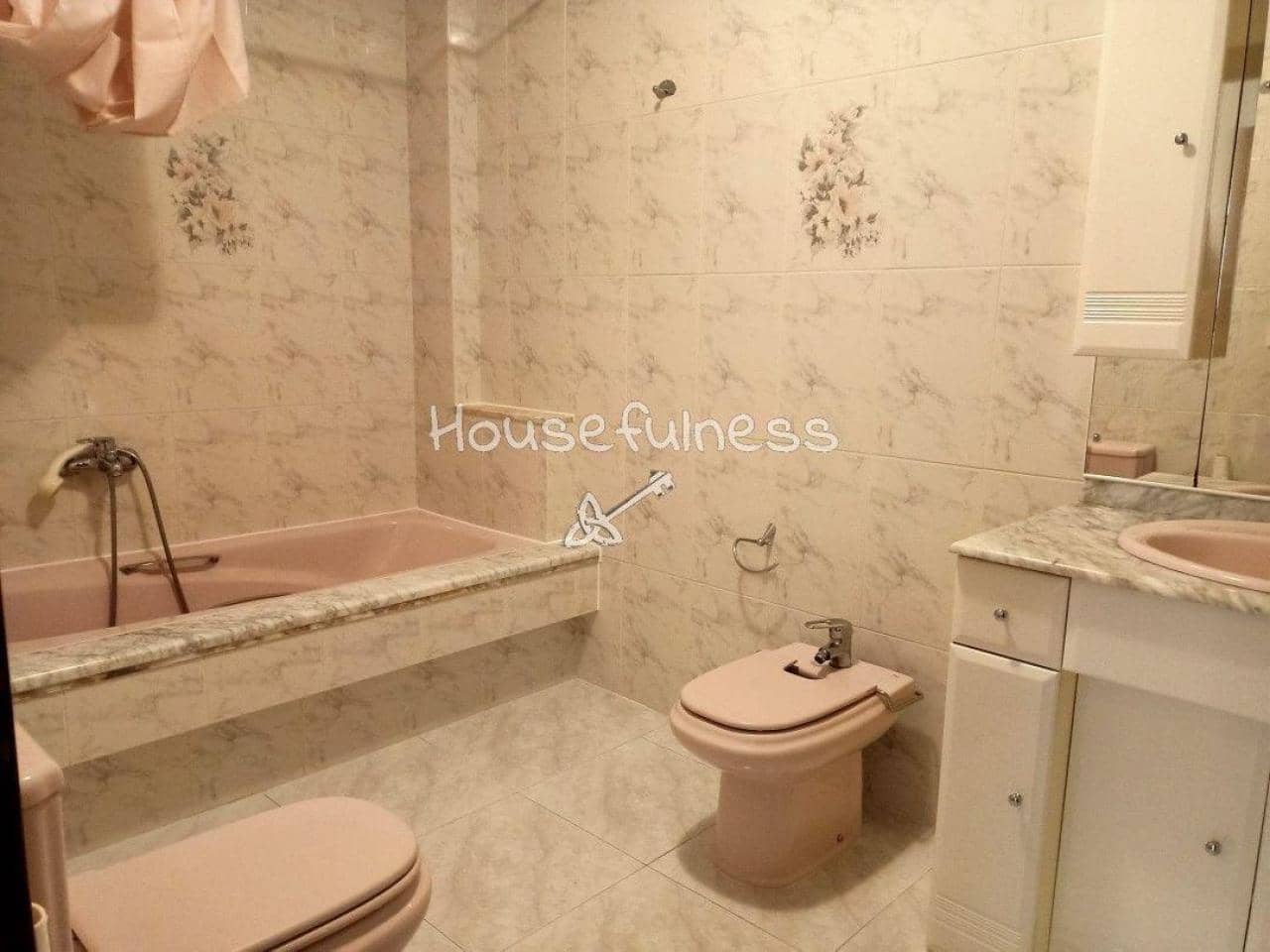 3 bedroom Flat for rent in Naron - € 600 (Ref: 9833329)