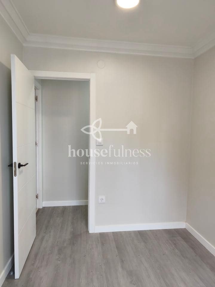 3 bedroom Flat for sale in Ferrol - € 110,000 (Ref: 9833330)
