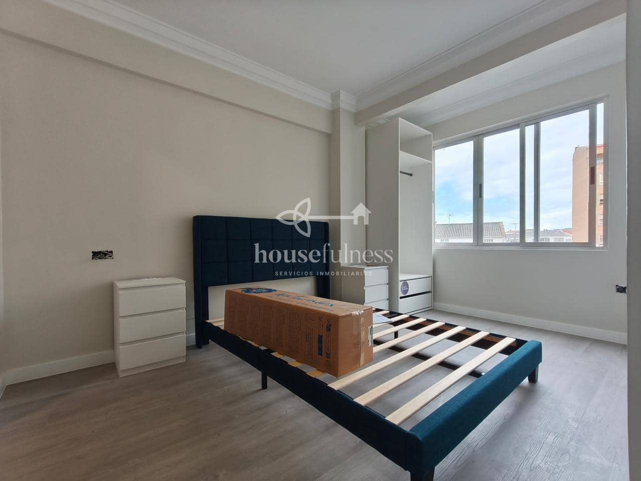 3 bedroom Flat for sale in Ferrol - € 110,000 (Ref: 9833330)