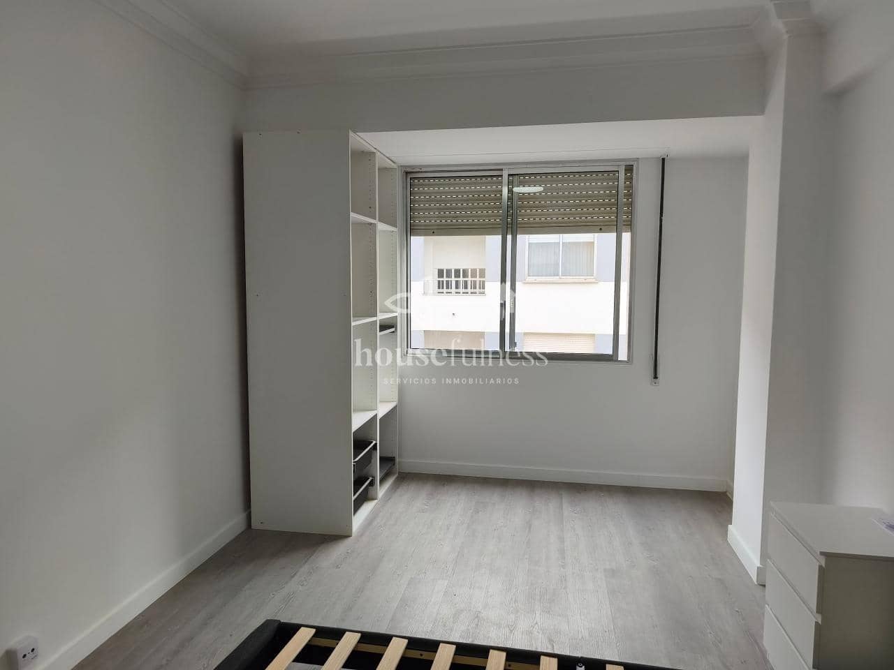 3 bedroom Flat for sale in Ferrol - € 110,000 (Ref: 9833330)