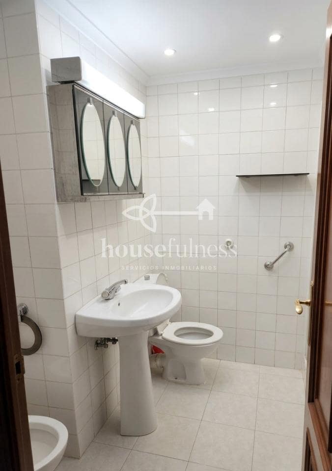 3 bedroom Flat for sale in Ferrol - € 95,000 (Ref: 9838938)