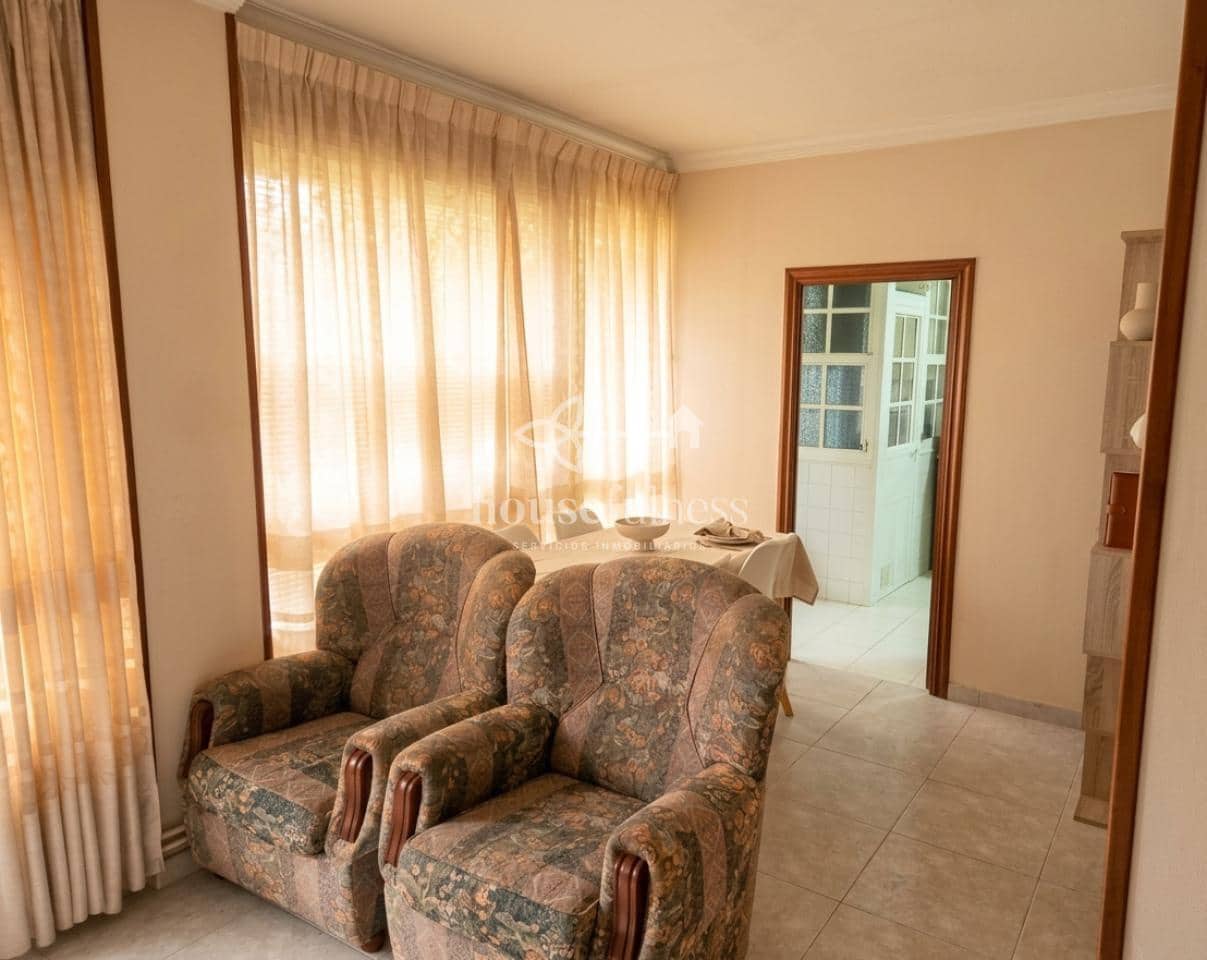 3 bedroom Flat for sale in Ferrol - € 95,000 (Ref: 9838938)