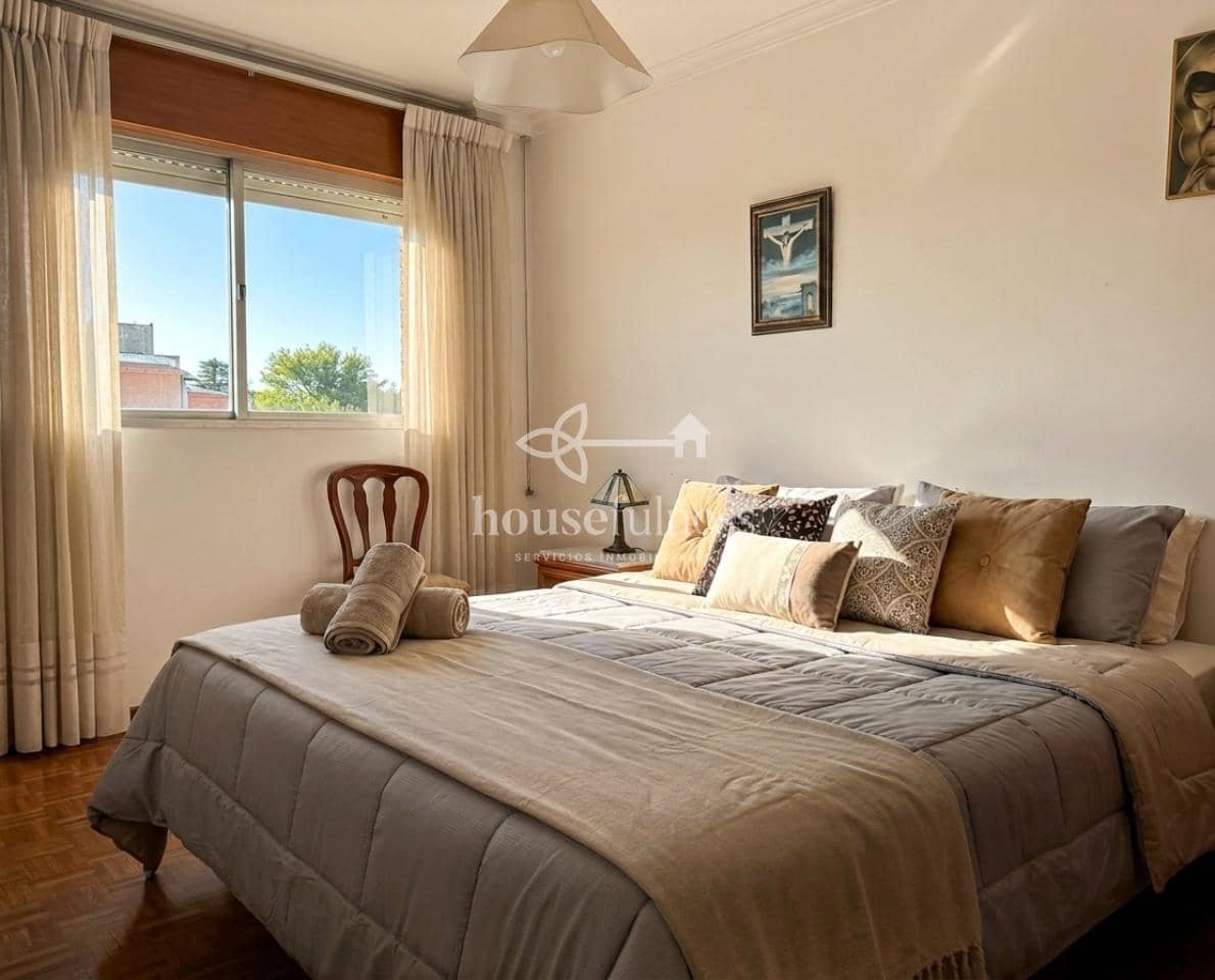 3 bedroom Flat for sale in Ferrol - € 95,000 (Ref: 9838938)
