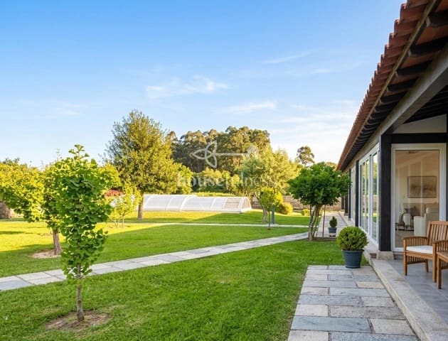Casa de 2 habitaciones en Ribadumia en venta con piscina garaje - 300.000 € (Ref: 9845059)