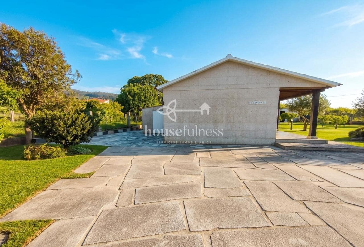 Casa de 2 habitaciones en Ribadumia en venta con piscina garaje - 300.000 € (Ref: 9845059)
