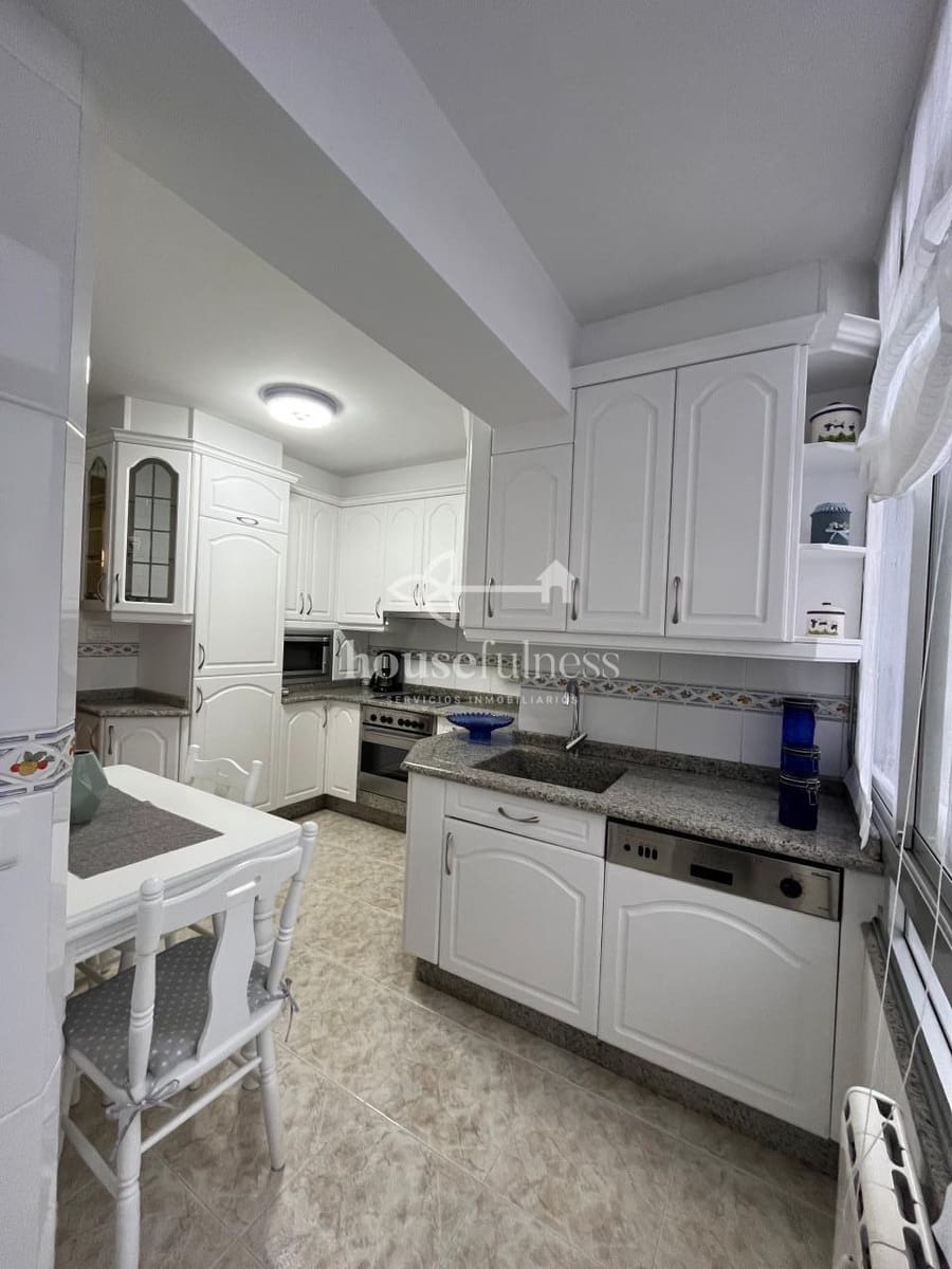 2 Zimmer Wohnung zu vermieten in Naron mit Garage - 600 € (Ref: 9891779)