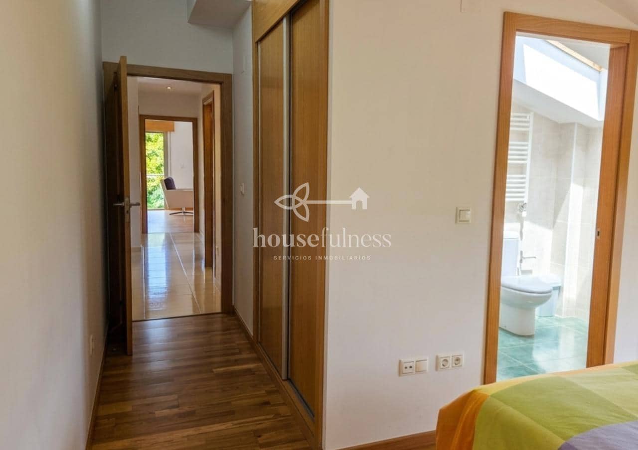 2 bedroom Flat for sale in Mugardos with pool garage - € 145,000 (Ref: 9893765)