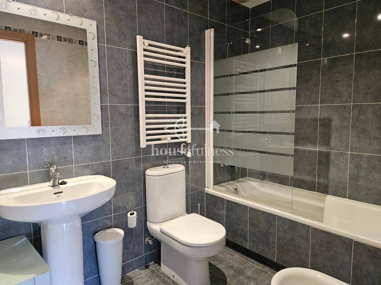 2 bedroom Flat for sale in Mugardos with pool garage - € 145,000 (Ref: 9893765)