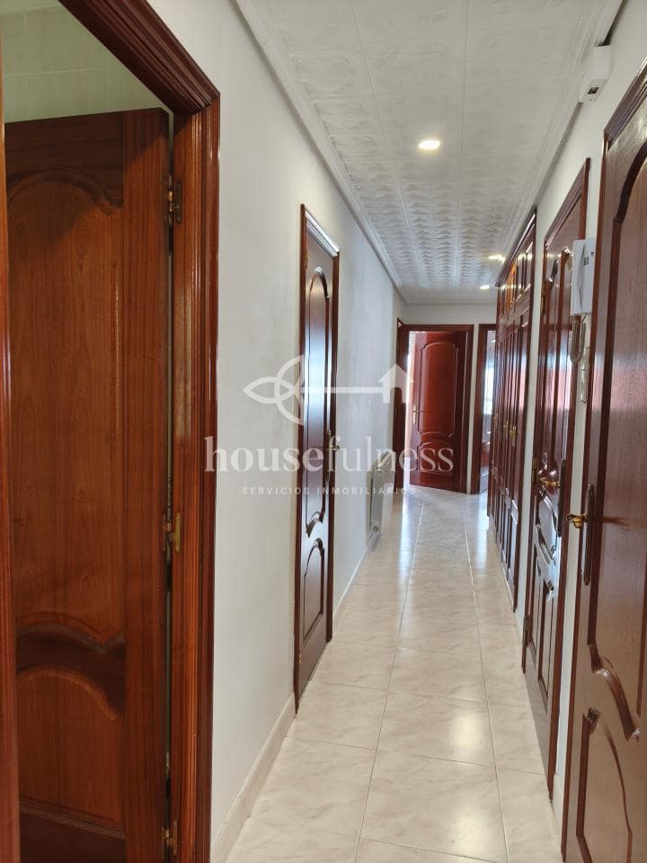 Piso de 3 habitaciones en Ferrol en venta - 137.000 € (Ref: 9896187)