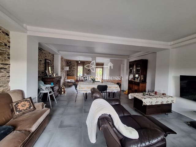 Chalet de 6 habitaciones en Narón en venta con garaje - 465.000 € (Ref: 9898942)
