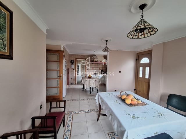 Chalet de 6 habitaciones en Narón en venta con garaje - 465.000 € (Ref: 9898942)