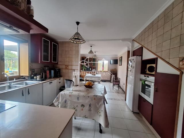 Chalet de 6 habitaciones en Narón en venta con garaje - 465.000 € (Ref: 9898942)