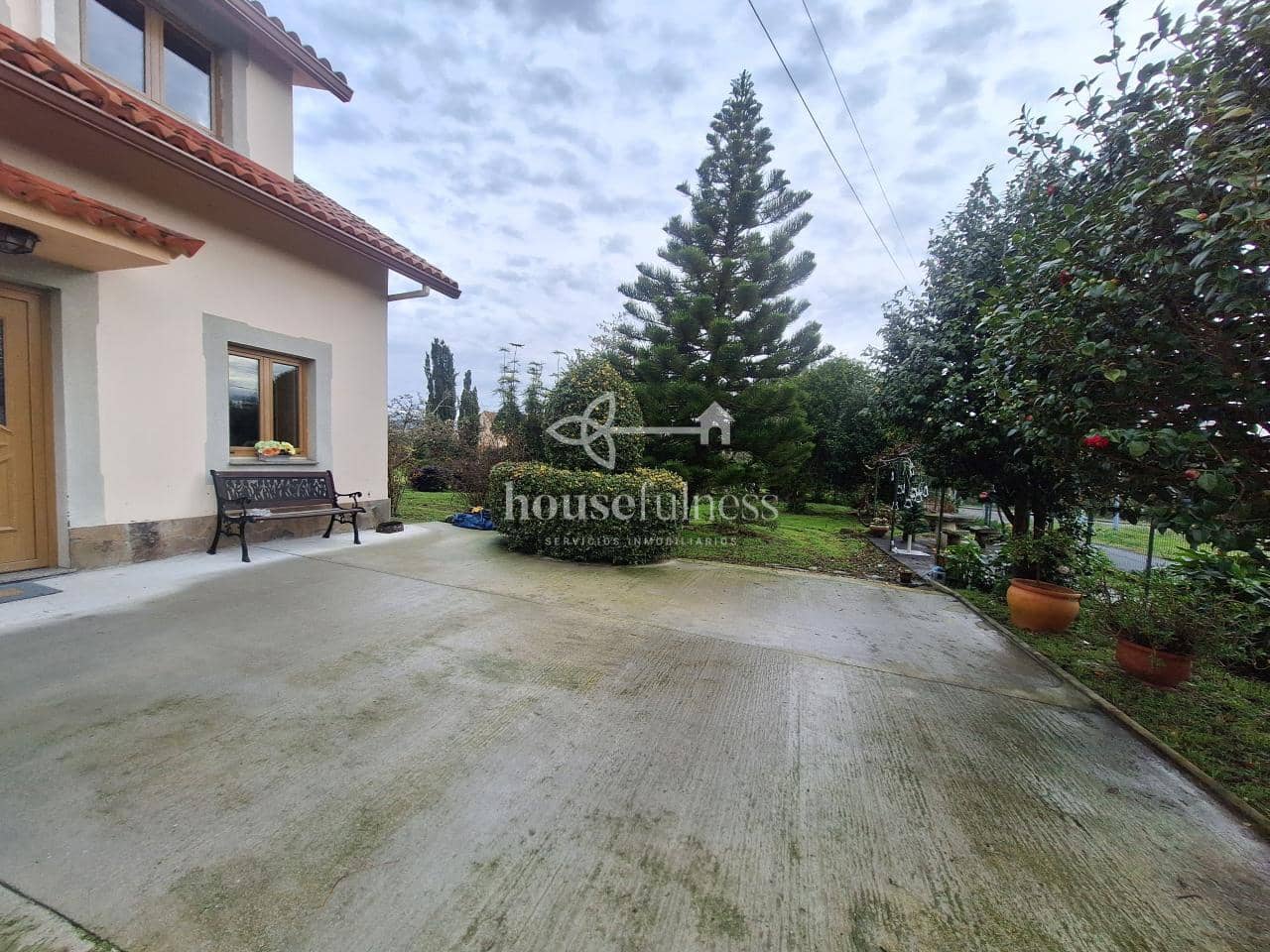 Chalet de 6 habitaciones en Narón en venta con garaje - 465.000 € (Ref: 9898942)