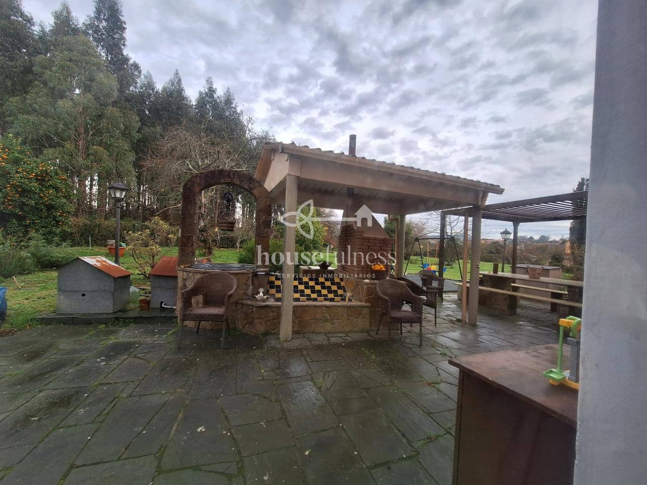 Chalet de 6 habitaciones en Narón en venta con garaje - 465.000 € (Ref: 9898942)