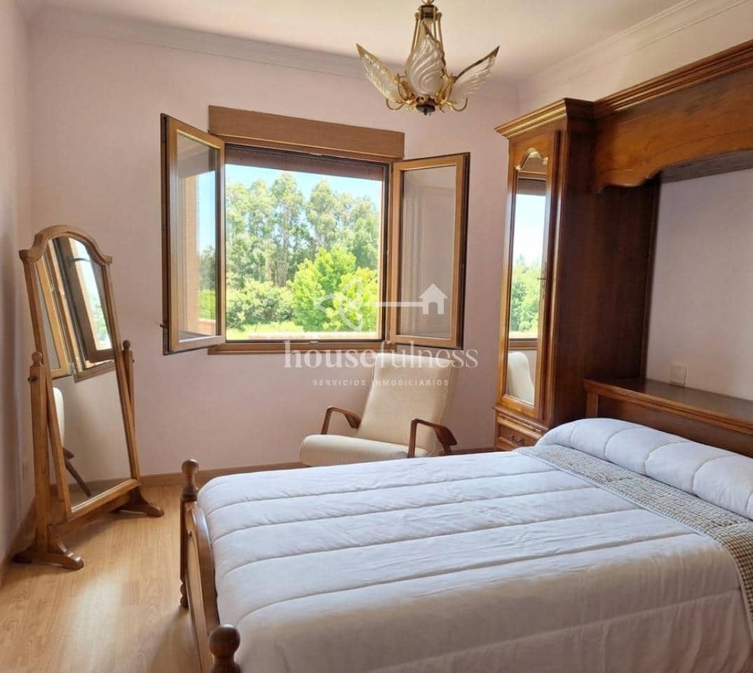 6 bedroom Villa for sale in Naron with garage - € 465,000 (Ref: 9898942)
