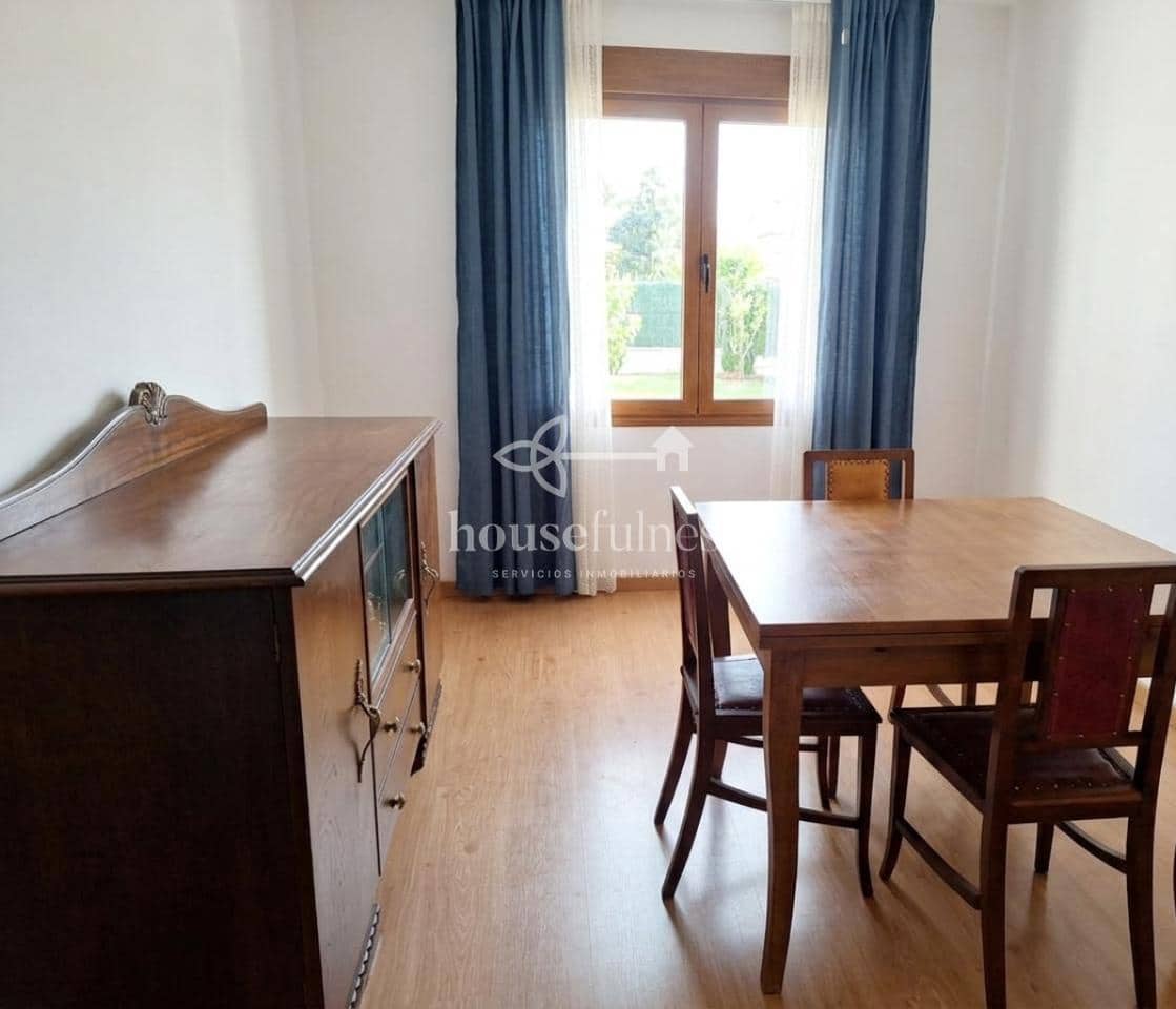6 bedroom Villa for sale in Naron with garage - € 465,000 (Ref: 9898942)