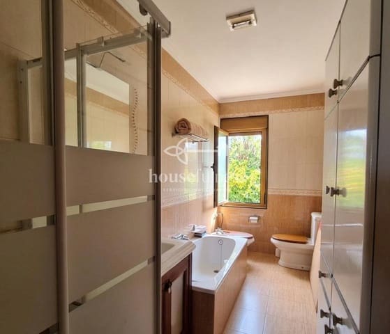 6 bedroom Villa for sale in Narón with garage - € 465,000 (Ref: 9898942)