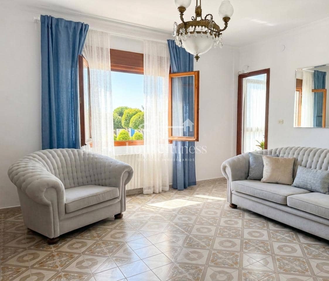 6 bedroom Villa for sale in Naron with garage - € 465,000 (Ref: 9898942)