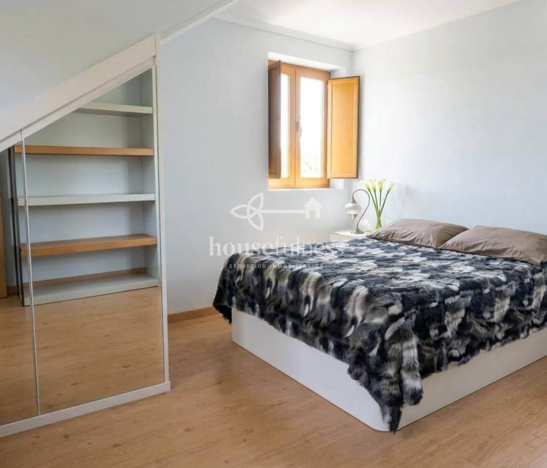 6 bedroom Villa for sale in Naron with garage - € 465,000 (Ref: 9898942)