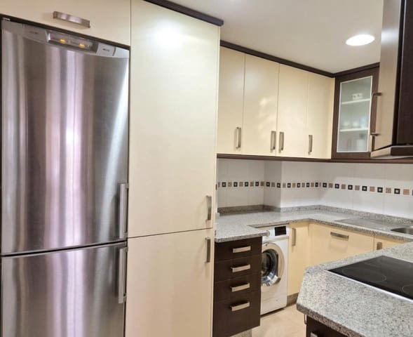 Piso de 2 habitaciones en Ferrol en alquiler con garaje - 800 € (Ref: 9903804)