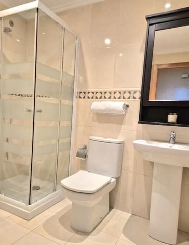 Piso de 2 habitaciones en Ferrol en alquiler con garaje - 800 € (Ref: 9903804)