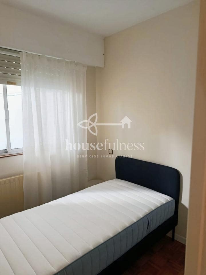 3 bedroom Flat for sale in Ferrol with garage - € 140,000 (Ref: 9903805)