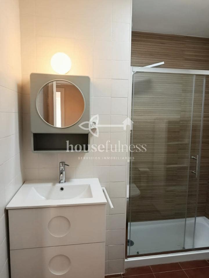 3 bedroom Flat for sale in Ferrol with garage - € 140,000 (Ref: 9903805)