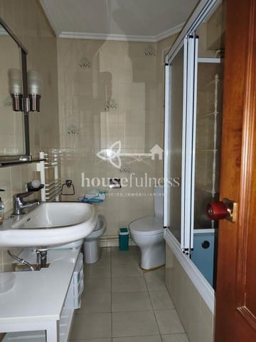2 sovrum Lägenhet till salu i Ferrol - 95 000 € (Ref: 9907126)