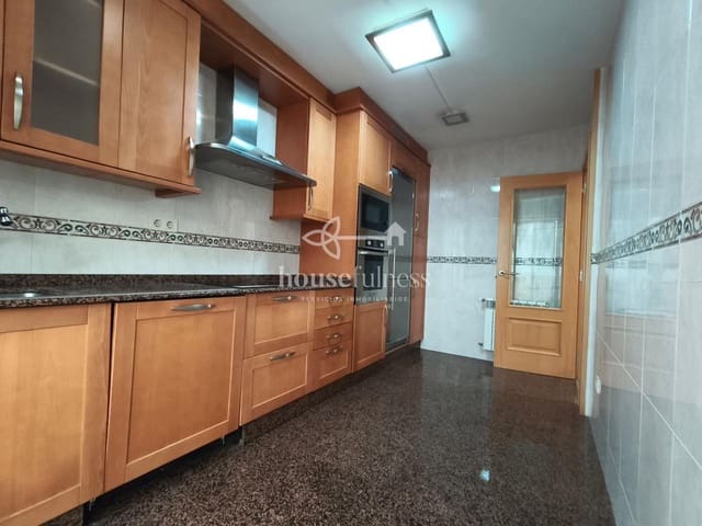 2 slaapkamer Flat te koop in Ferrol met garage - € 155.000 (Ref: 9907127)