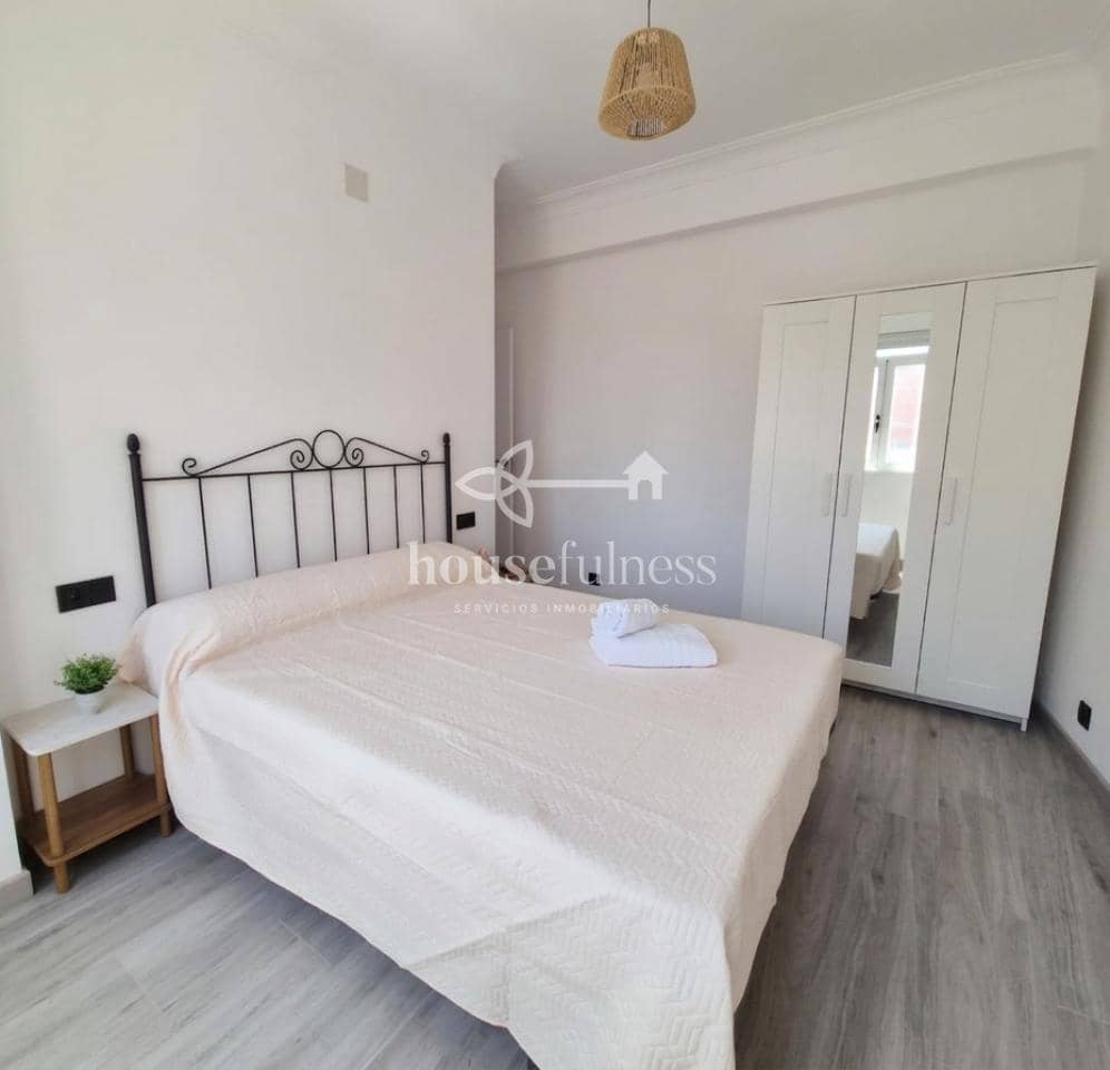 2 bedroom Flat for rent in Ferrol - € 2,400 (Ref: 9915290)
