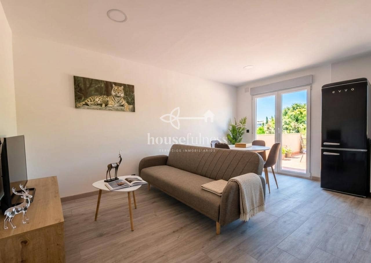 2 bedroom Flat for rent in Ferrol - € 2,400 (Ref: 9915290)