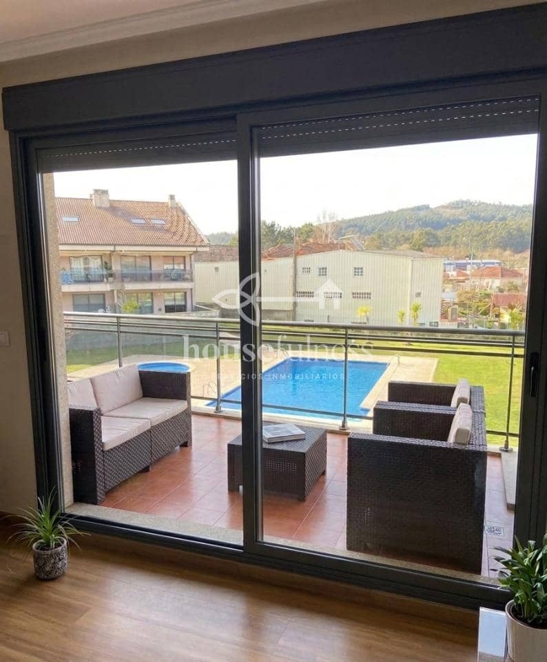 Piso de 2 habitaciones en Sanxenxo en venta con piscina garaje - 246.170 € (Ref: 9919812)