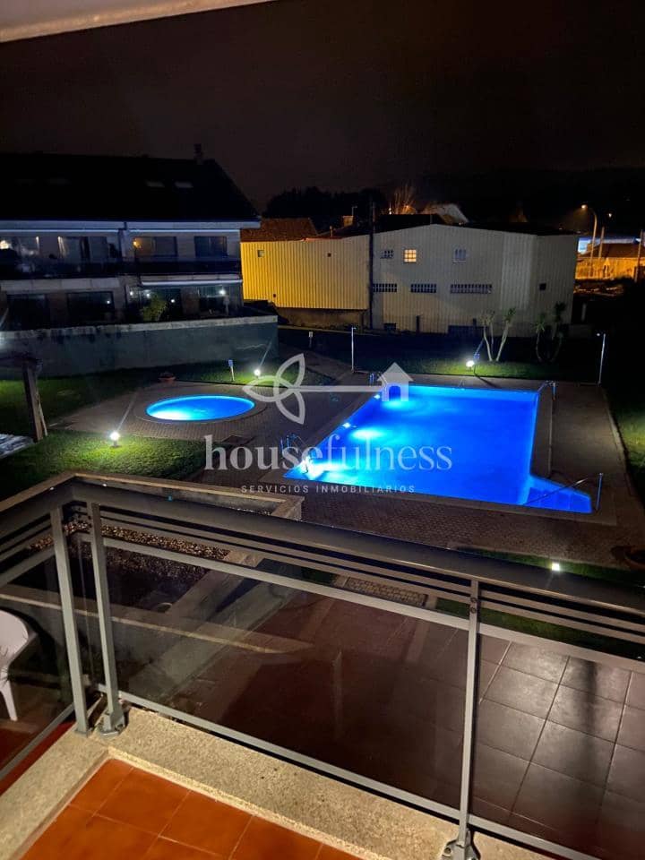 Piso de 2 habitaciones en Sanxenxo en venta con piscina garaje - 246.170 € (Ref: 9919812)