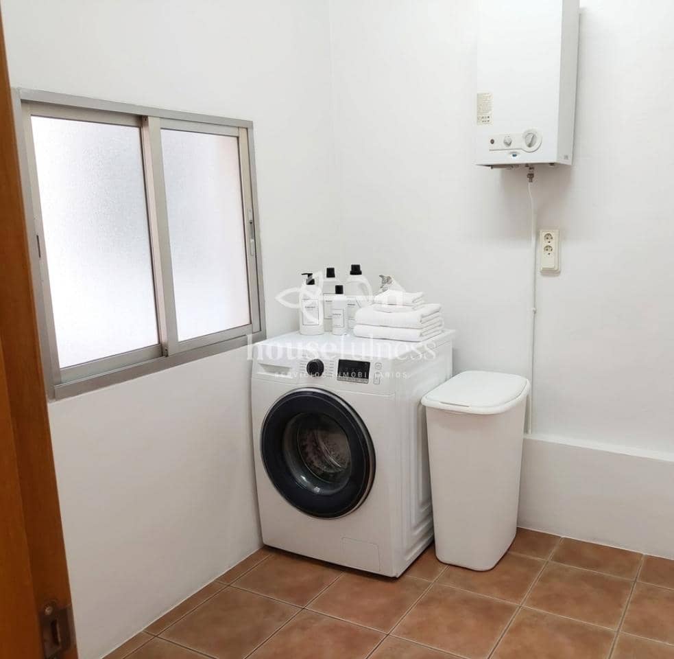 5 bedroom Townhouse for sale in Neda with garage - € 315,000 (Ref: 9921733)