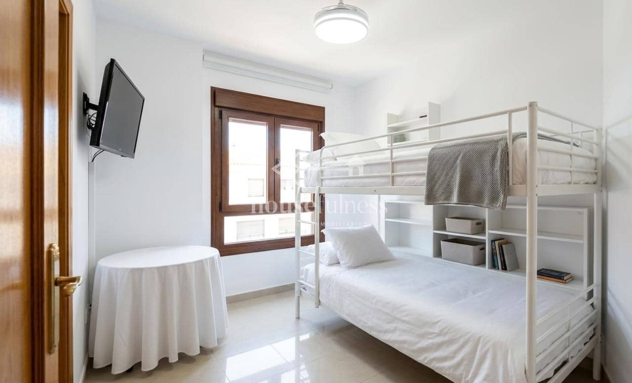 5 bedroom Townhouse for sale in Neda with garage - € 315,000 (Ref: 9921733)