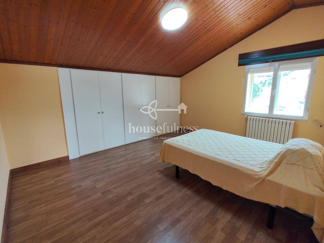 5 bedroom Townhouse for sale in Neda with garage - € 315,000 (Ref: 9921733)