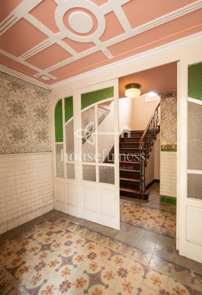 Townhouse for sale in Ferrol - € 325,000 (Ref: 9926852)