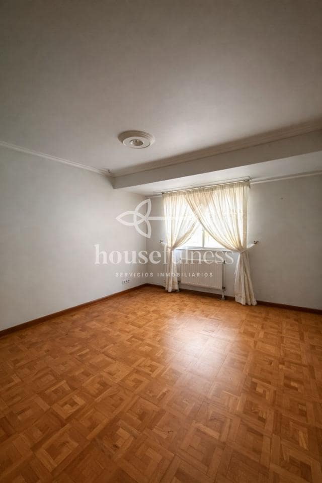 4 soveværelse Lejlighed til salg i Ferrol - € 295.000 (Ref: 9933149)