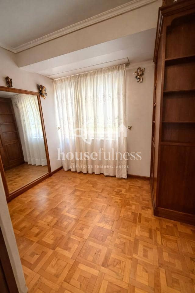 4 soveværelse Lejlighed til salg i Ferrol - € 295.000 (Ref: 9933149)