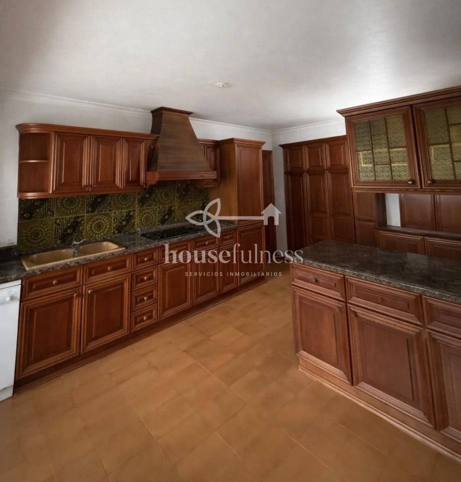 4 soveværelse Lejlighed til salg i Ferrol - € 295.000 (Ref: 9933149)